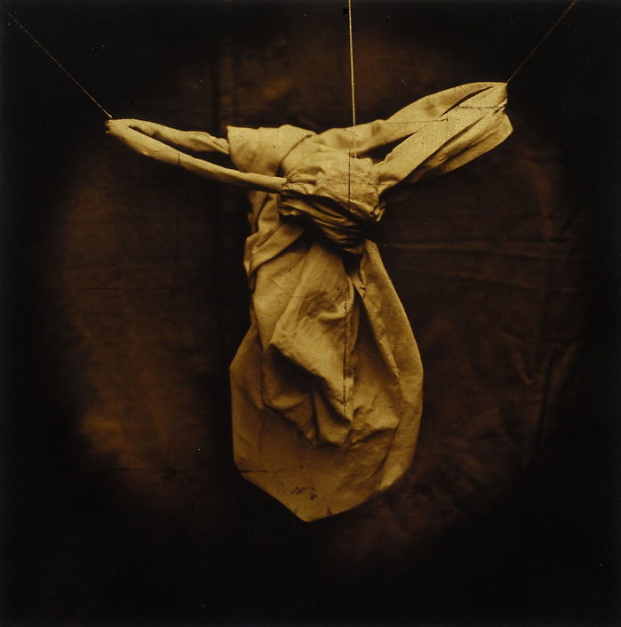Luis González Palma - La luz de la mente: 1880 (Eakins), 2005, film, gold leaf, red paper, resin, 39.5 by 39.5 inches