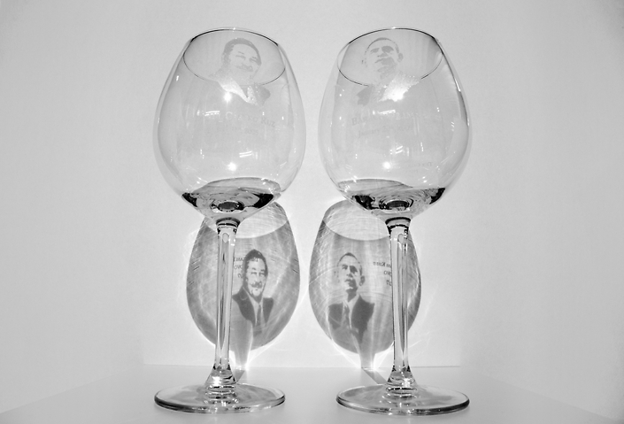 Reynier Leyva Novo - The Glass Kiss II, 2015, 2 etched glasses, size variable