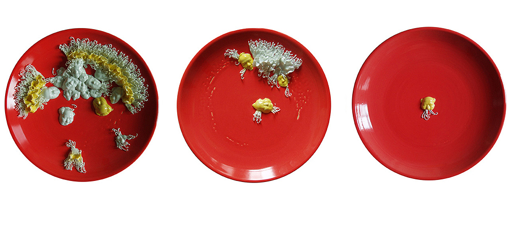 Li Mingzhu - Digesting Mao, 2007, ceramic, 3 plates, 15.75 inch diameter each