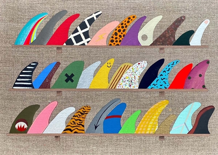 Carrie Marill - Que Chidas tus Quillas (How Cool are Your Fins), 2021, acrylic on linen, 10" x 14" x 2.5"