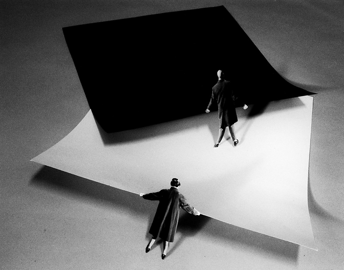 Gilbert Garcin - 309 - Le Yin et le Yang (ou les Malevitch choisissent un tapis)(Yin and Yang (or Malevitch's choose a carpet)), 2006, gelatin silver print, 12 by 8 inches, 16 by 12 inches, or 24 by 20 inches